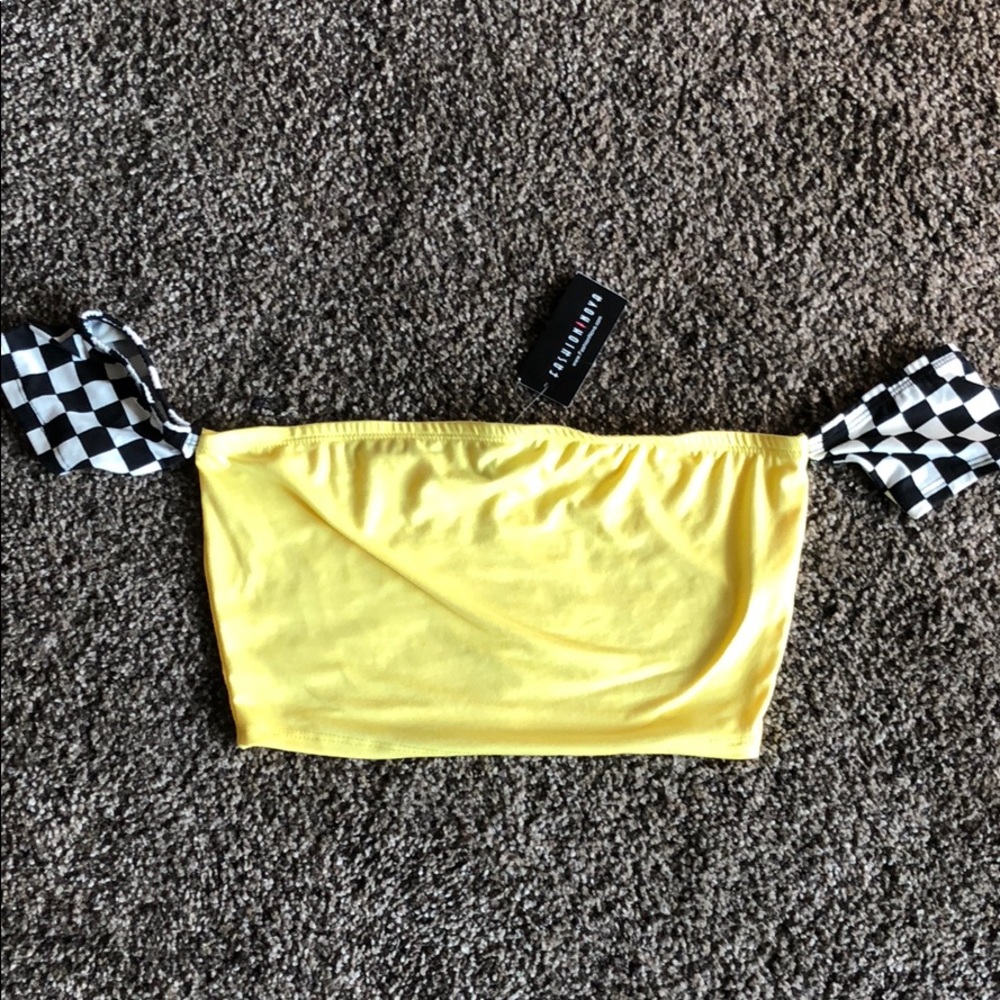 Off the shoulder checkered crop top - Picture 1 of 3